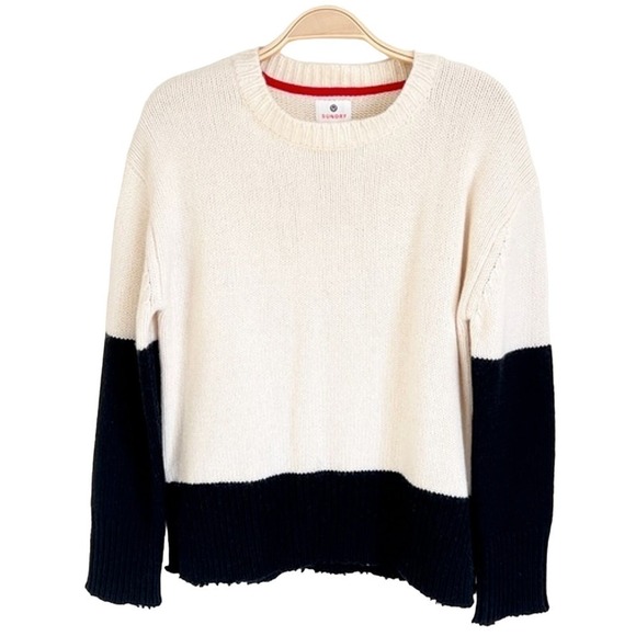 Sundry Loose Fitting White & Black Heart on Elbow Knit Sweater 0 (XS) NWT $195 - Picture 2 of 9